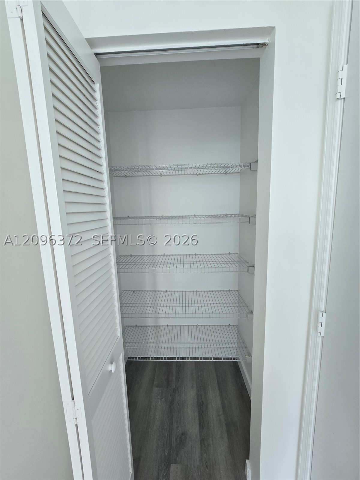 950 Brickell Bay Dr #3300, Miami FL 33131