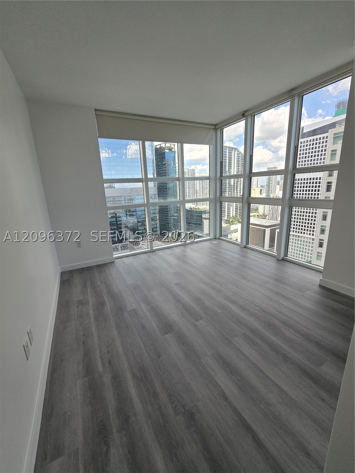 950 Brickell Bay Dr #3300, Miami FL 33131