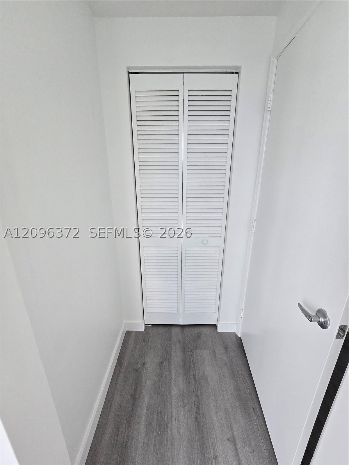 950 Brickell Bay Dr #3300, Miami FL 33131