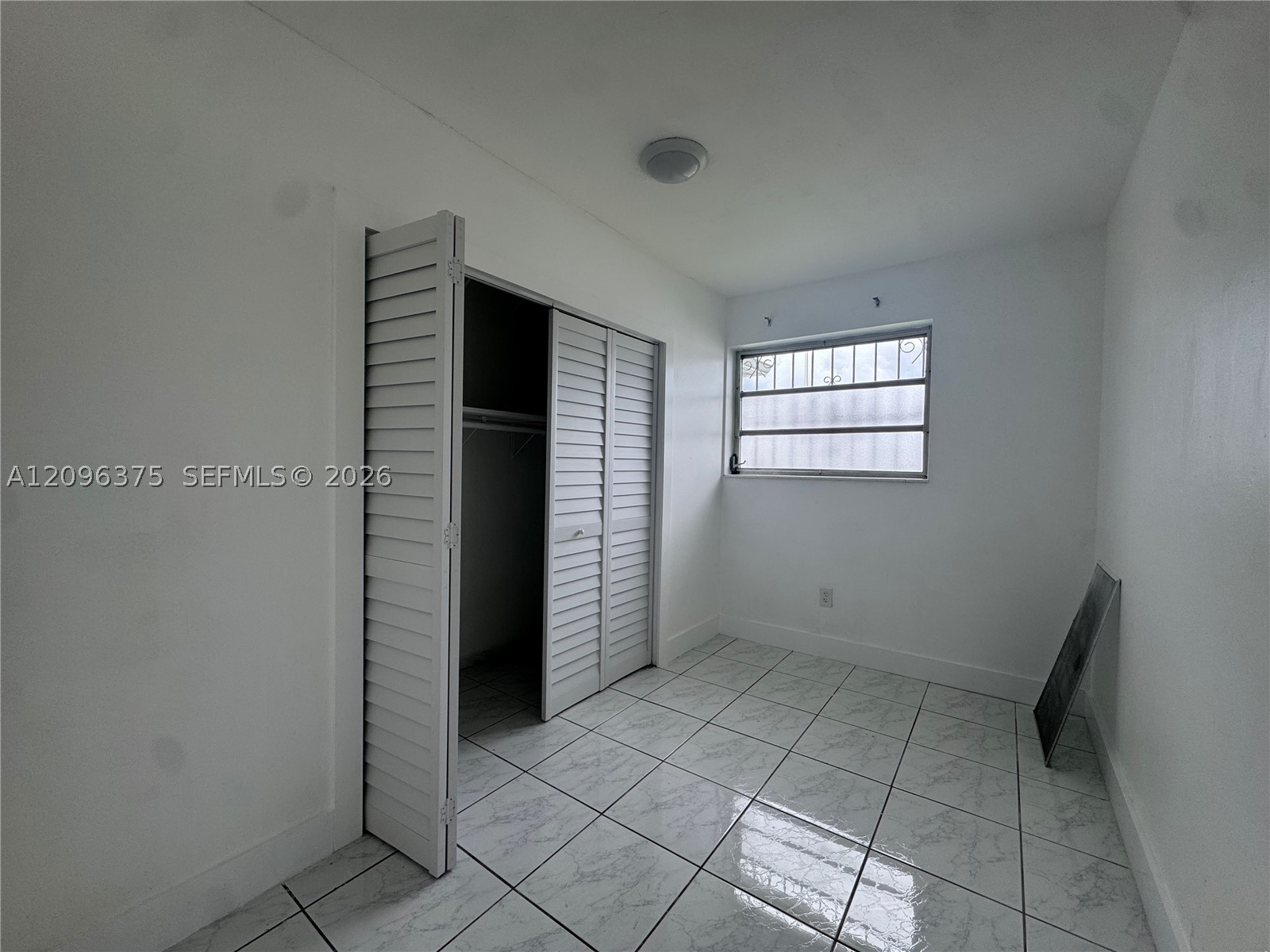 1320 W 37th St, Hialeah FL 33012