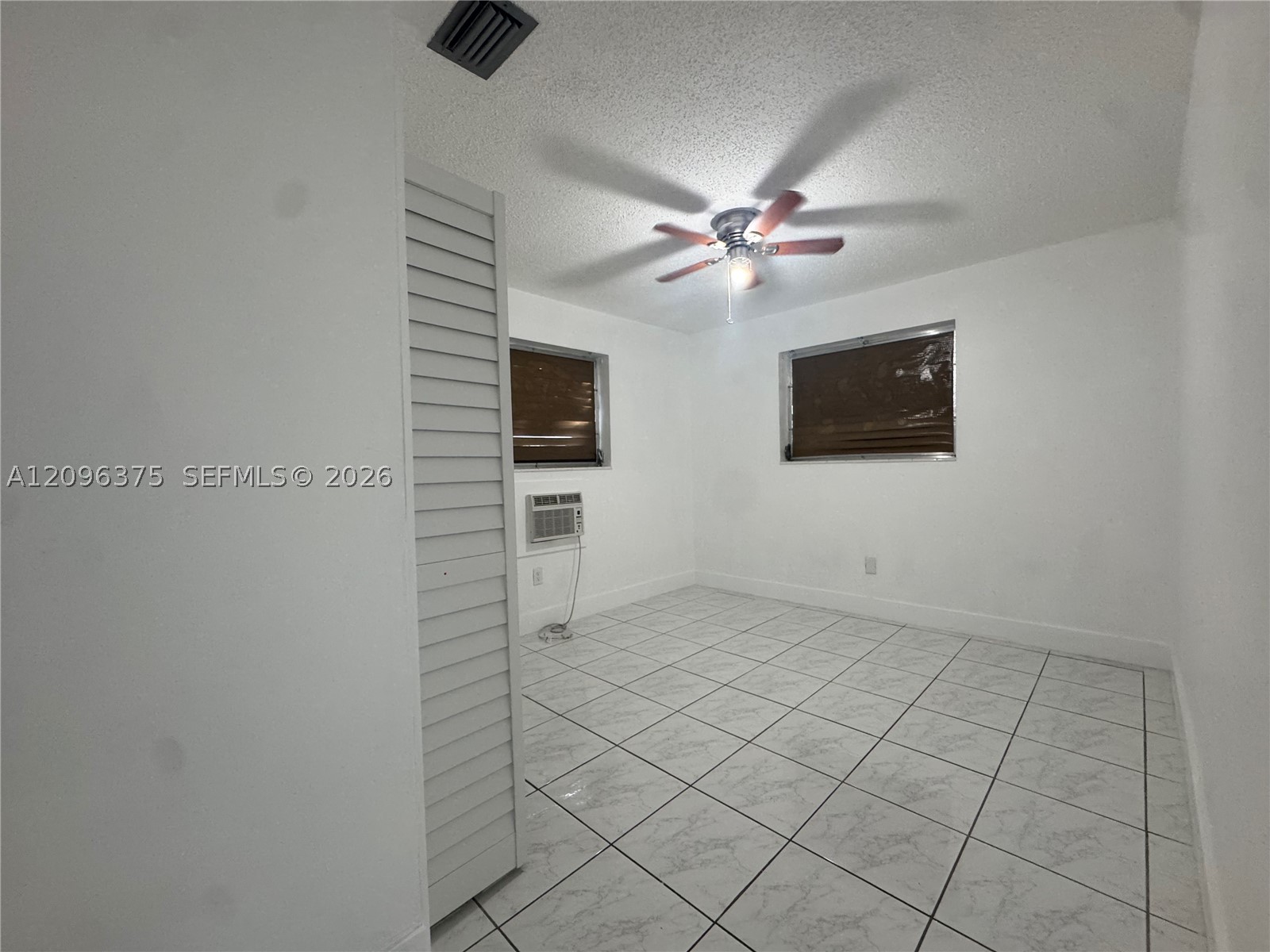 1320 W 37th St, Hialeah FL 33012