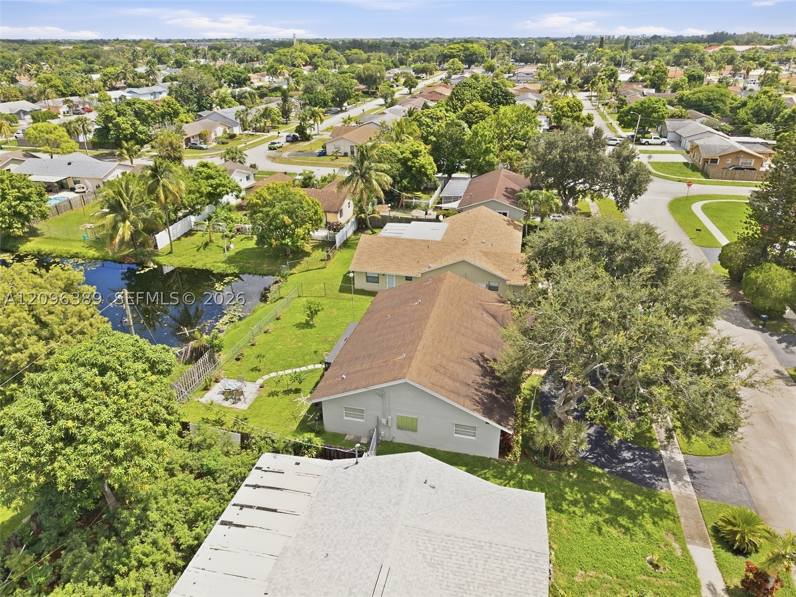 8421 NW 45th St, Lauderhill FL 33351