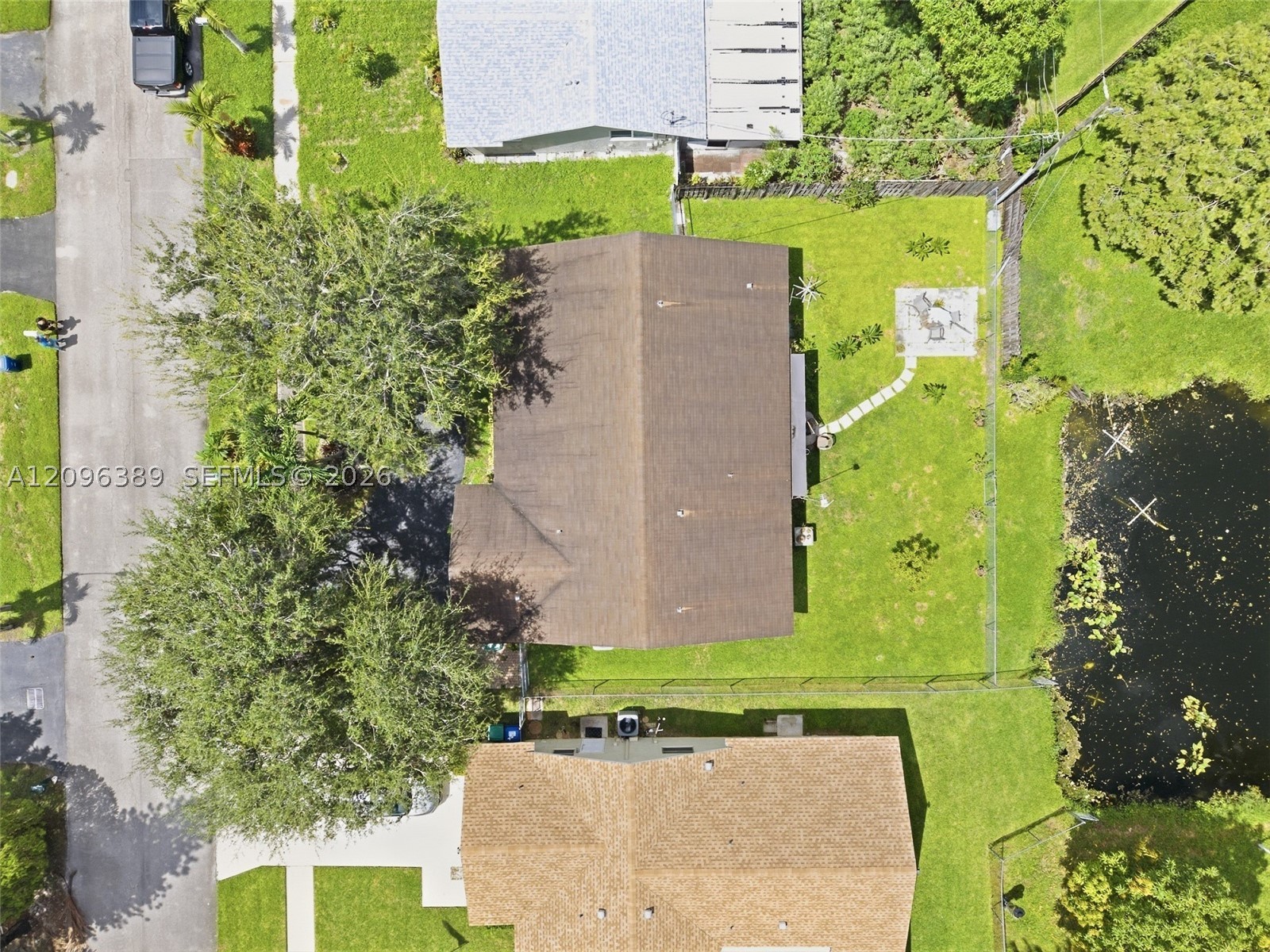 8421 NW 45th St, Lauderhill FL 33351
