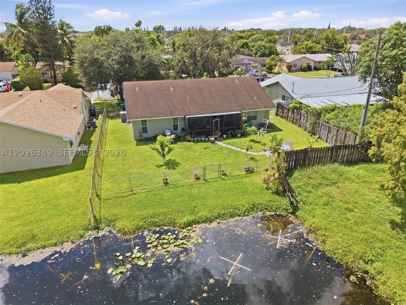 8421 NW 45th St, Lauderhill FL 33351