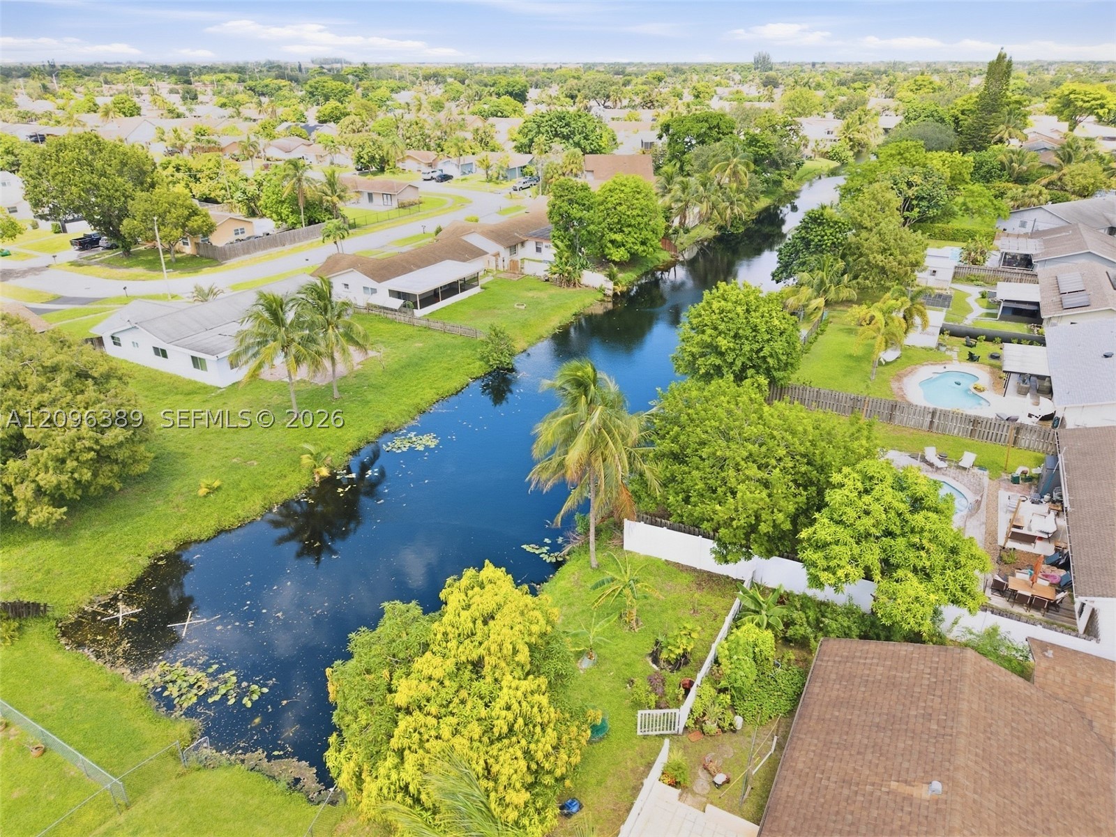 8421 NW 45th St, Lauderhill FL 33351