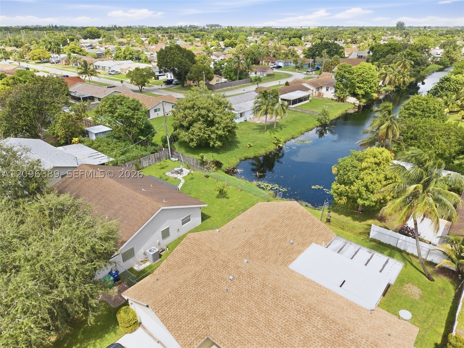 8421 NW 45th St, Lauderhill FL 33351