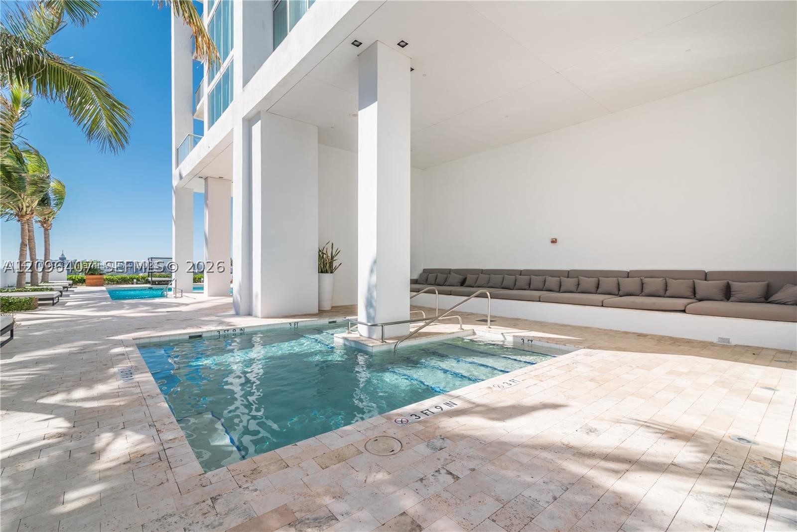1040 Biscayne Blvd #3704, Miami FL 33132