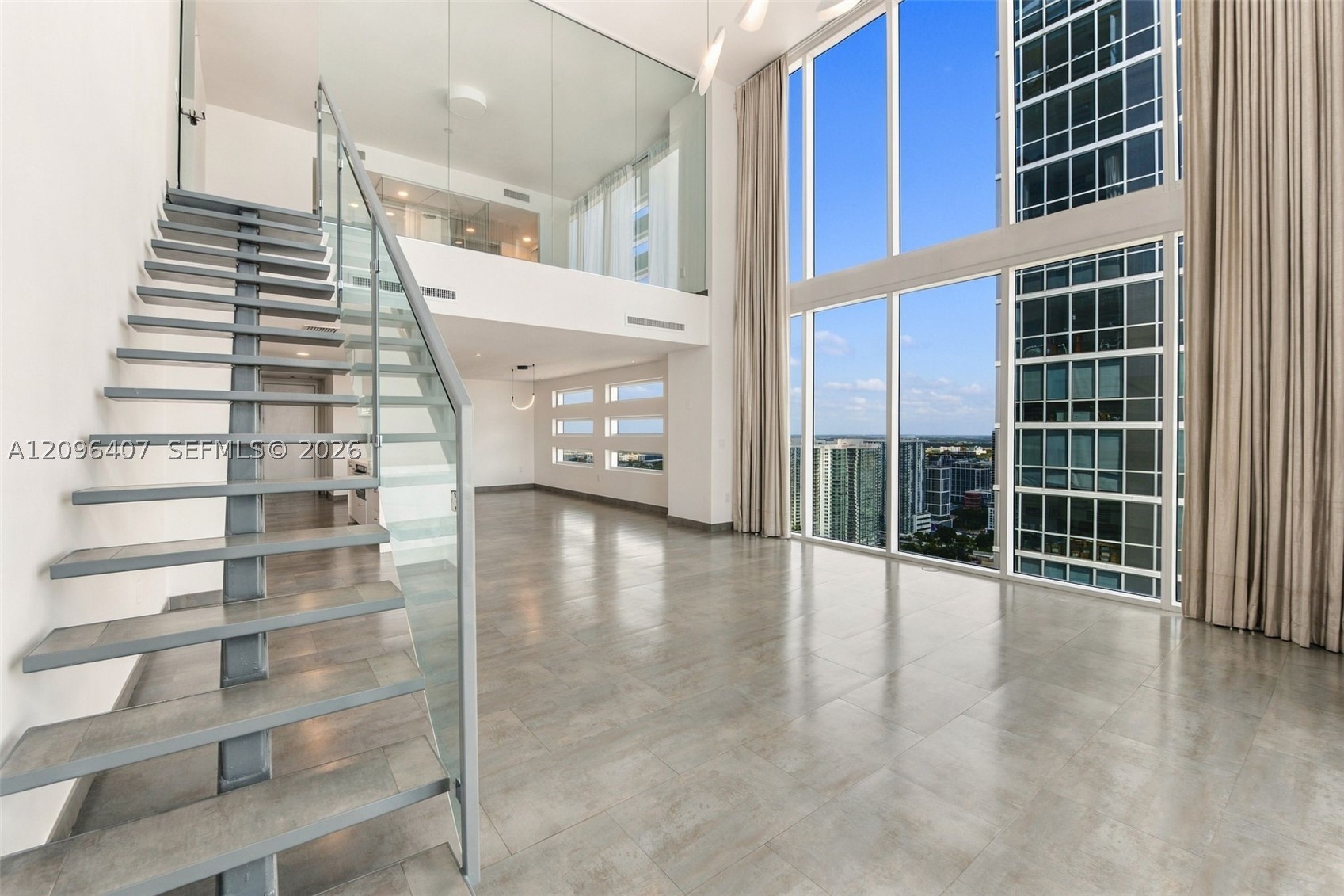 1040 Biscayne Blvd #3704, Miami FL 33132
