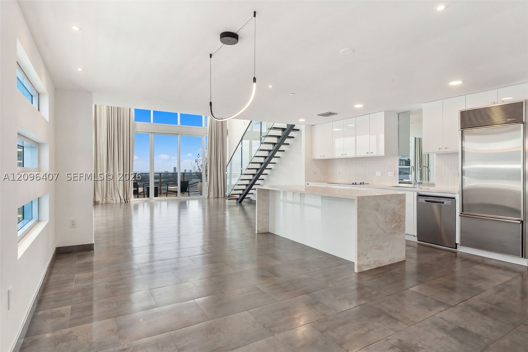 1040 Biscayne Blvd #3704, Miami FL 33132