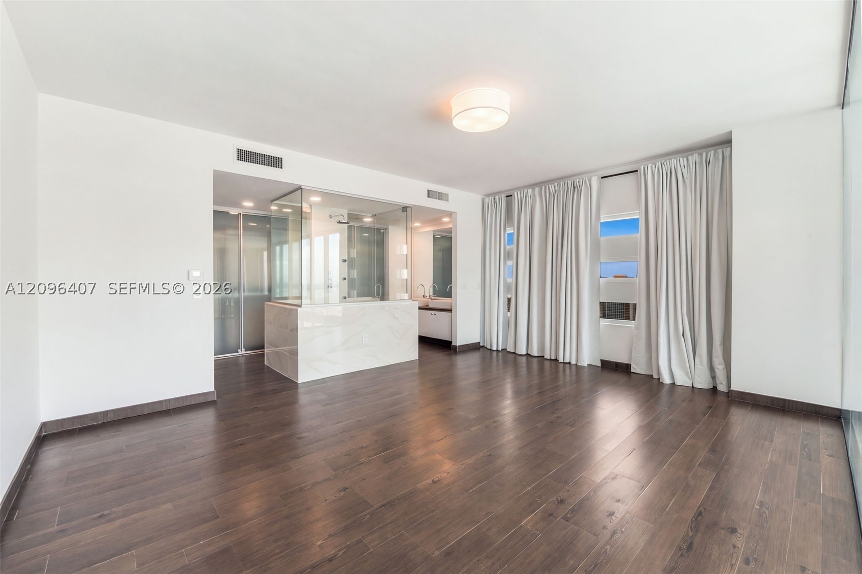1040 Biscayne Blvd #3704, Miami FL 33132