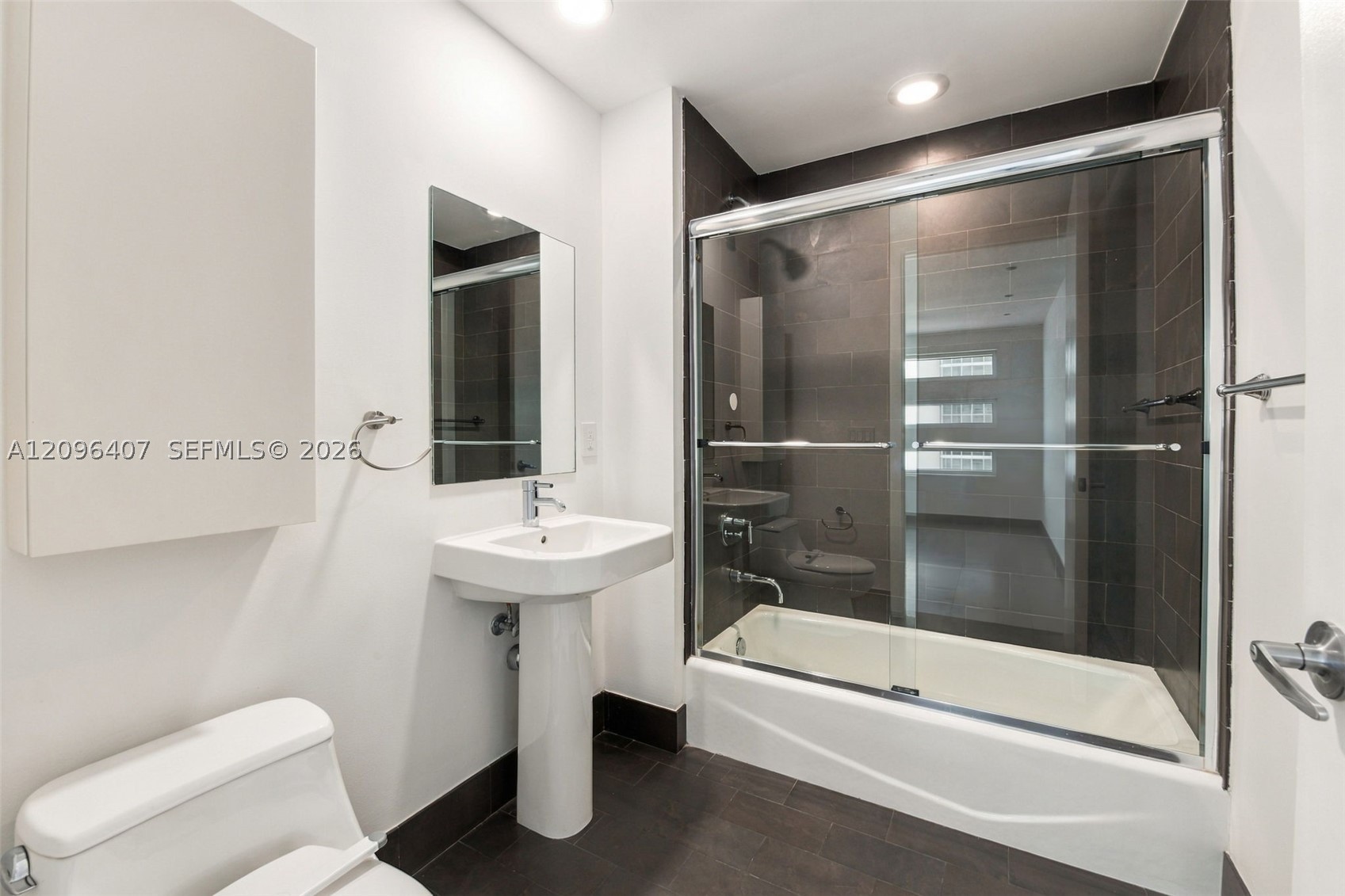 1040 Biscayne Blvd #3704, Miami FL 33132