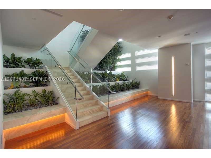1040 Biscayne Blvd #3704, Miami FL 33132