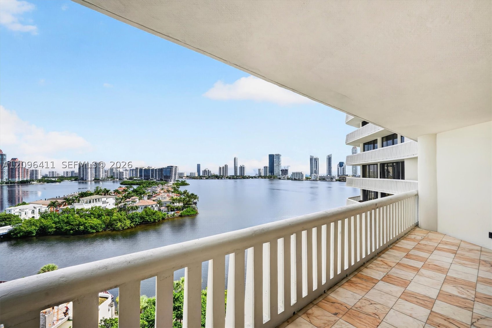 3000 Island Blvd #1103, Aventura FL 33160