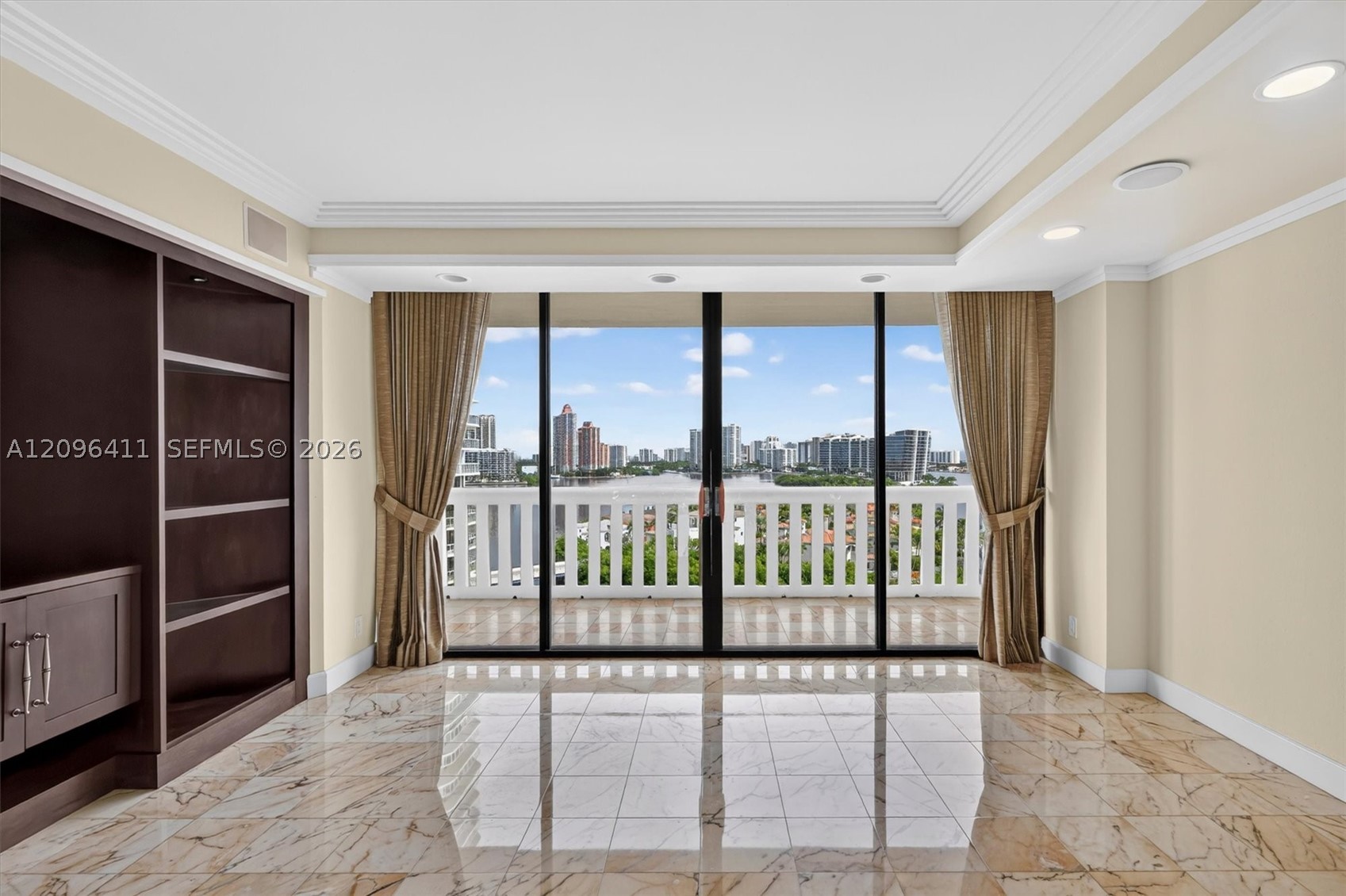 3000 Island Blvd #1103, Aventura FL 33160