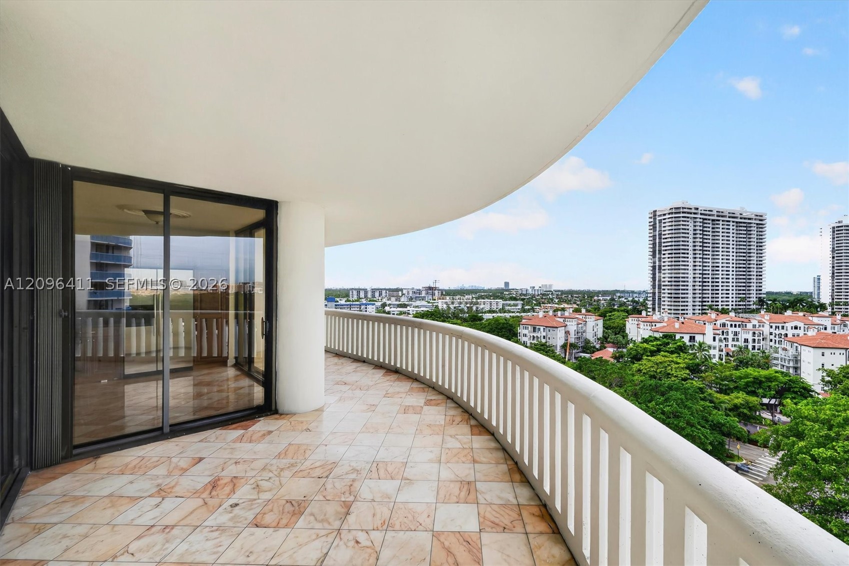 3000 Island Blvd #1103, Aventura FL 33160