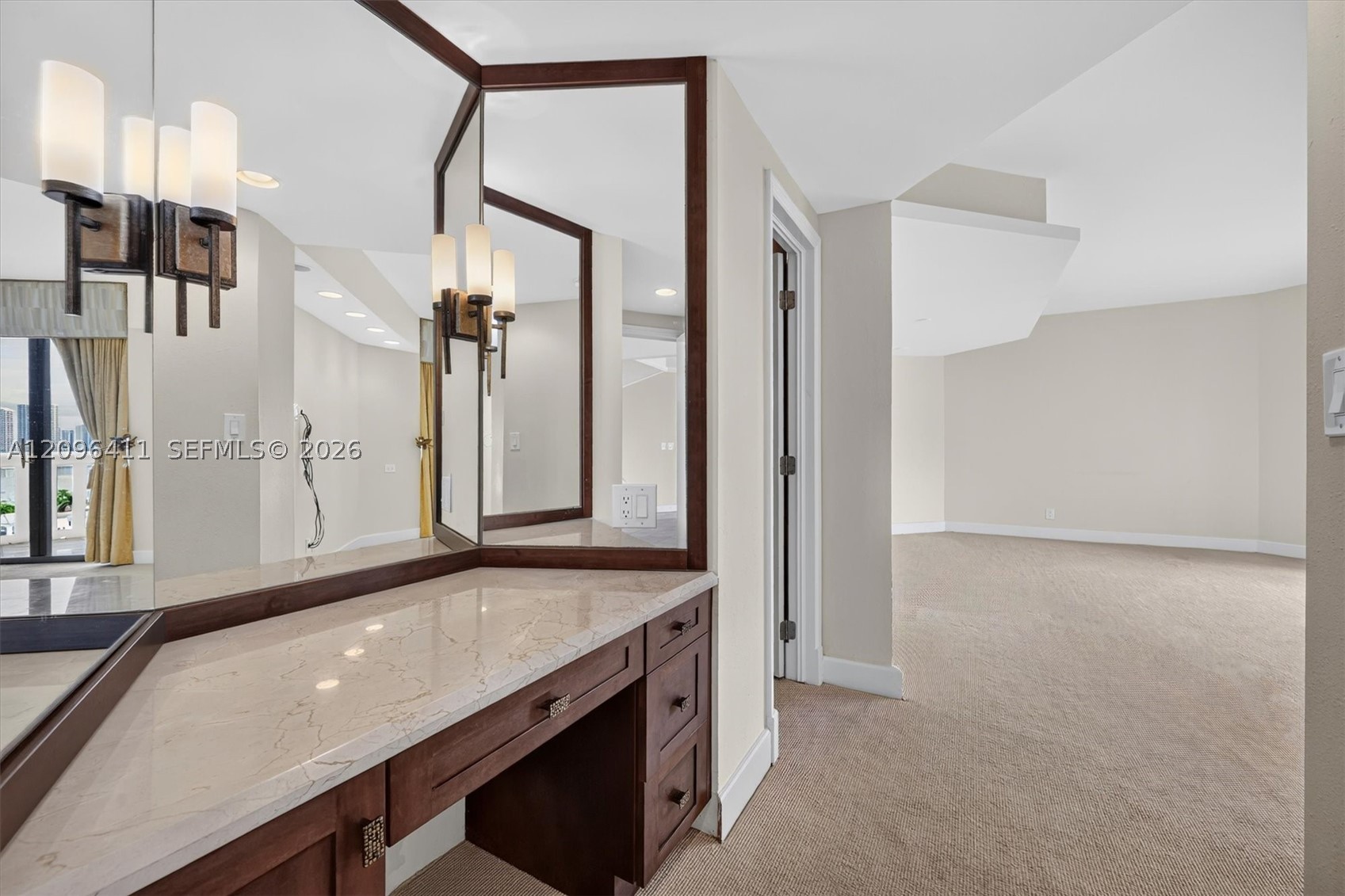 3000 Island Blvd #1103, Aventura FL 33160