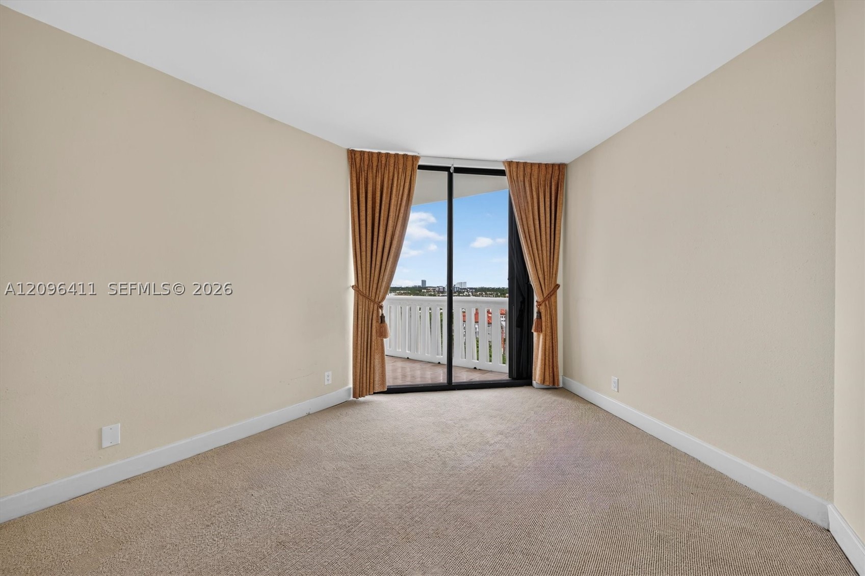 3000 Island Blvd #1103, Aventura FL 33160