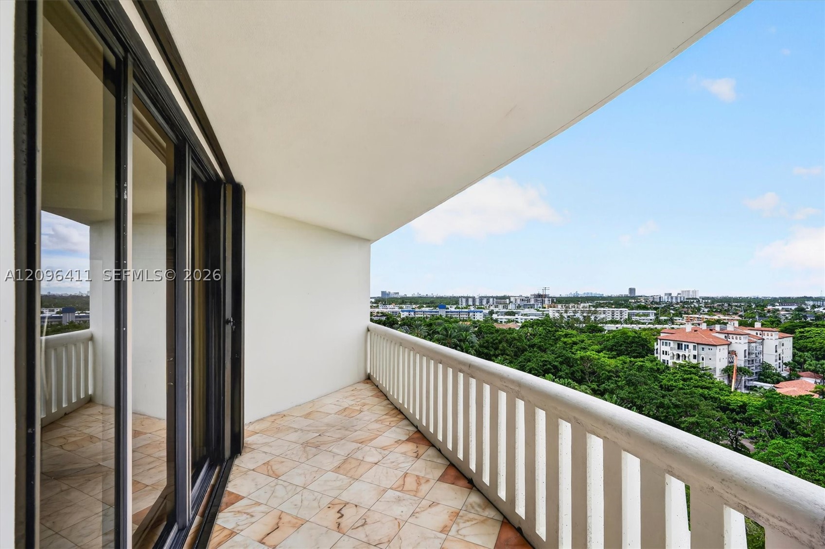 3000 Island Blvd #1103, Aventura FL 33160