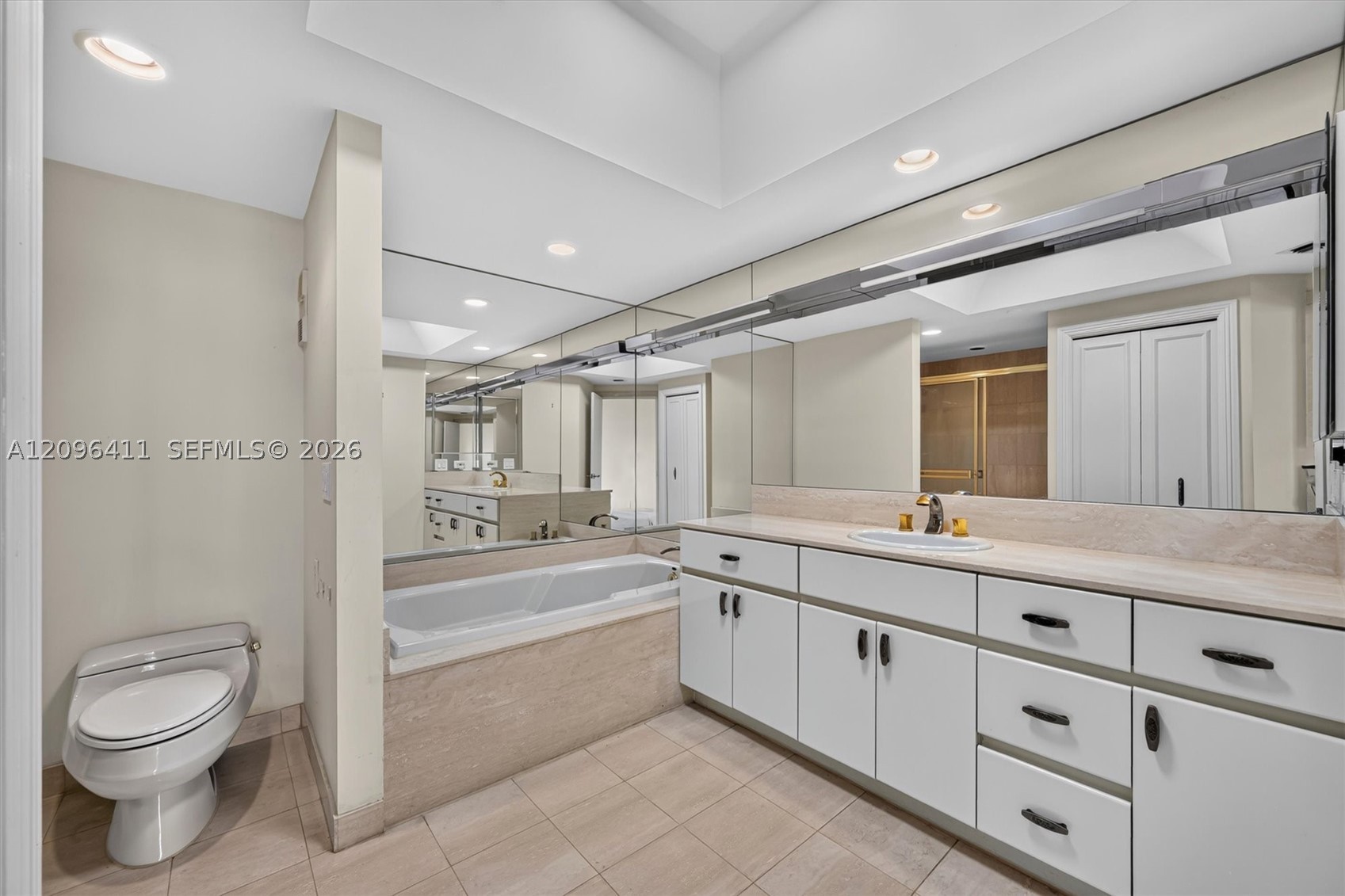 3000 Island Blvd #1103, Aventura FL 33160