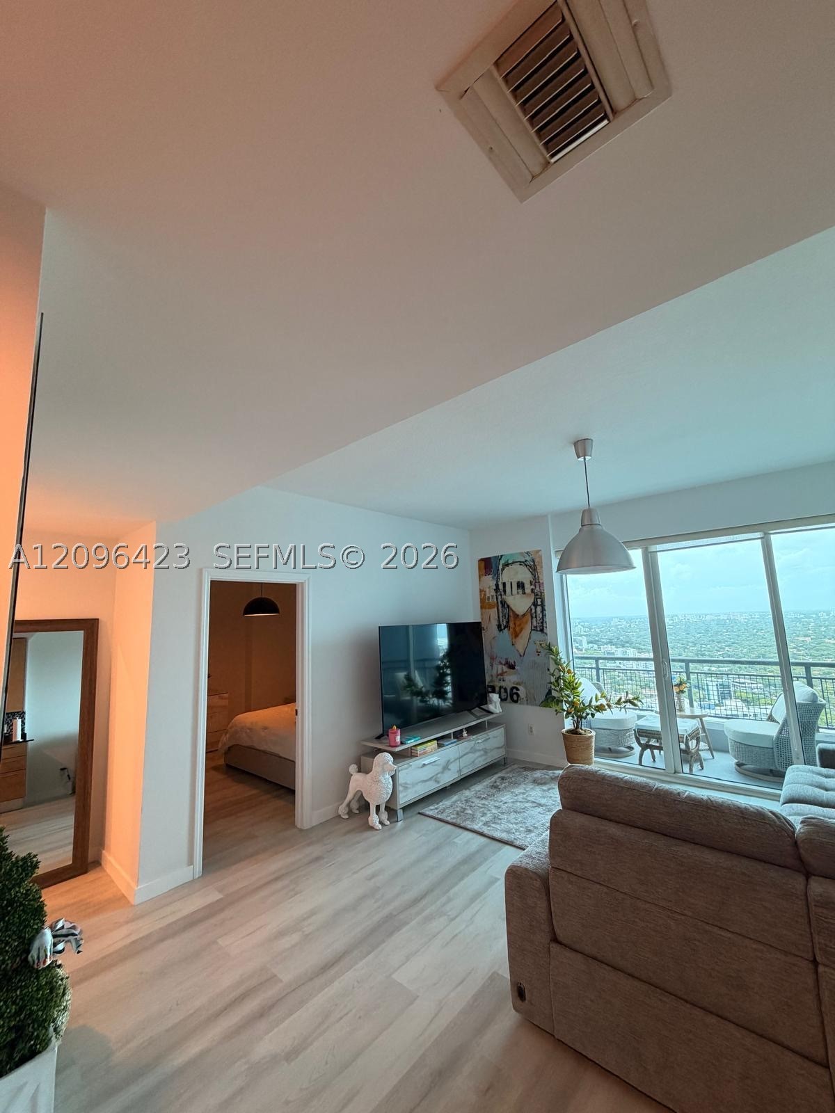 60 SW 13th St #3407, Miami FL 33130