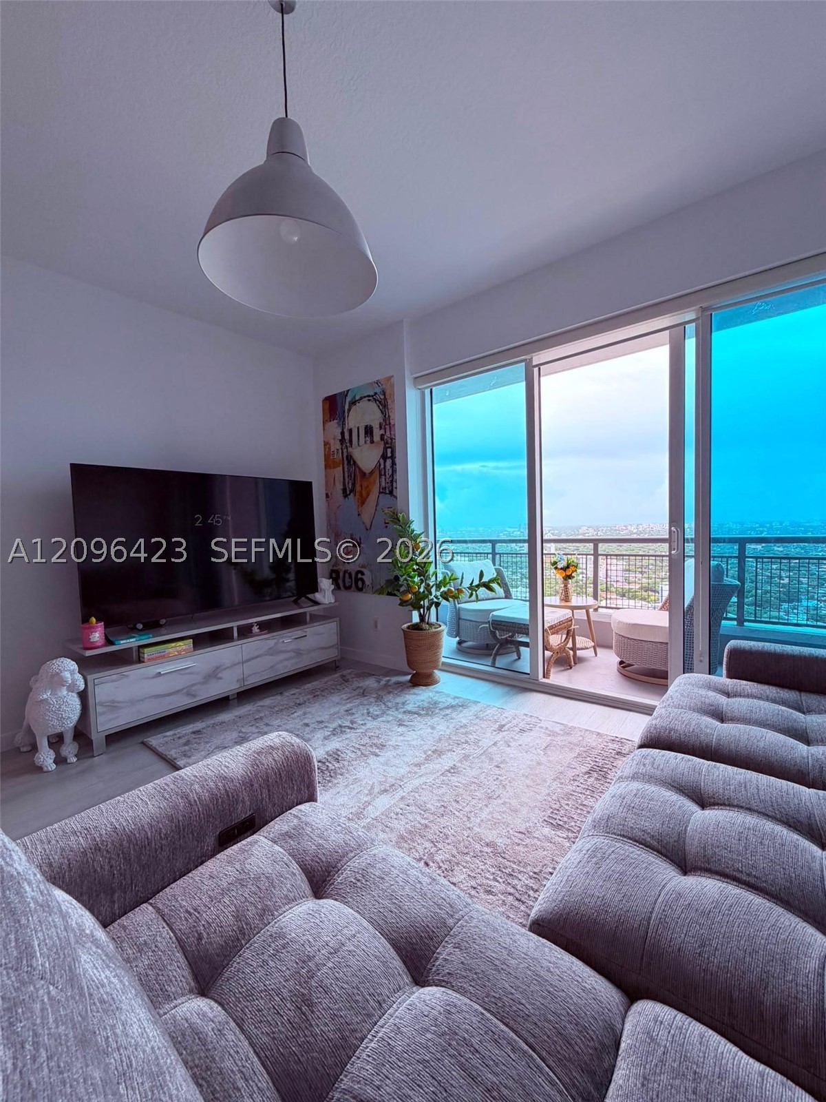 60 SW 13th St #3407, Miami FL 33130