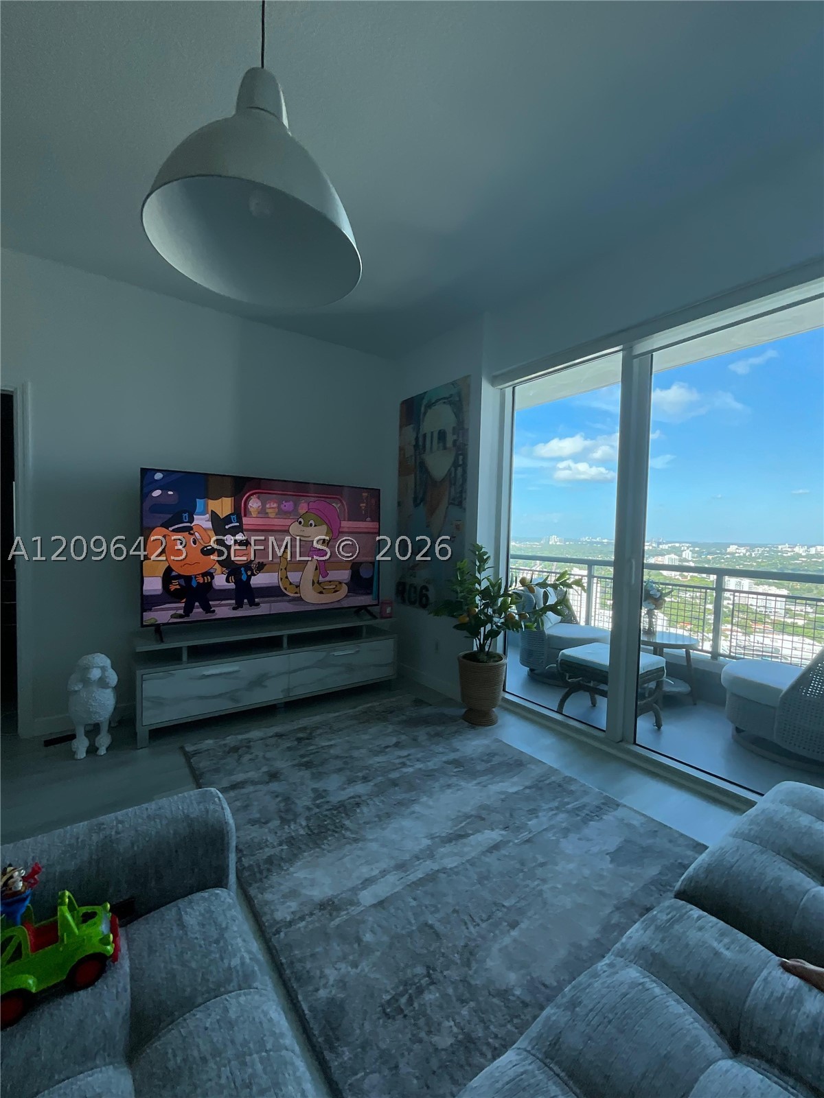 60 SW 13th St #3407, Miami FL 33130