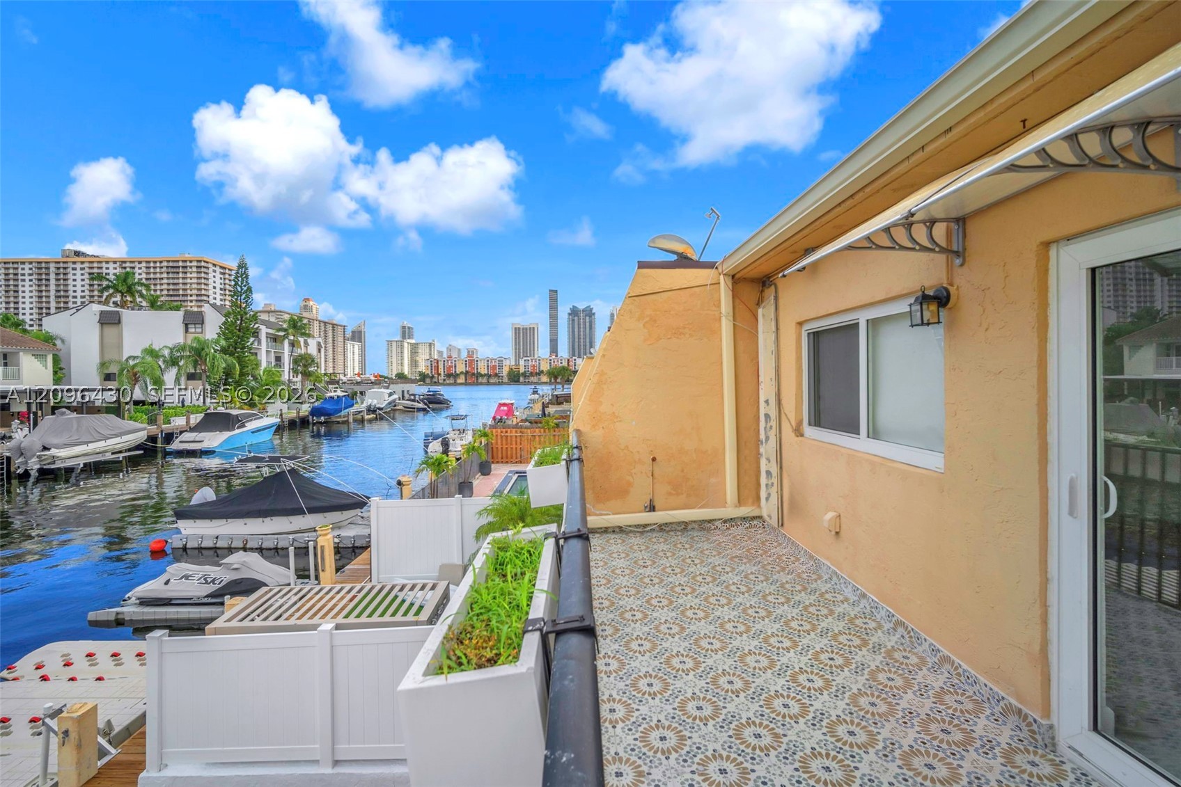 3925 NE 167th St #20, North Miami Beach FL 33160