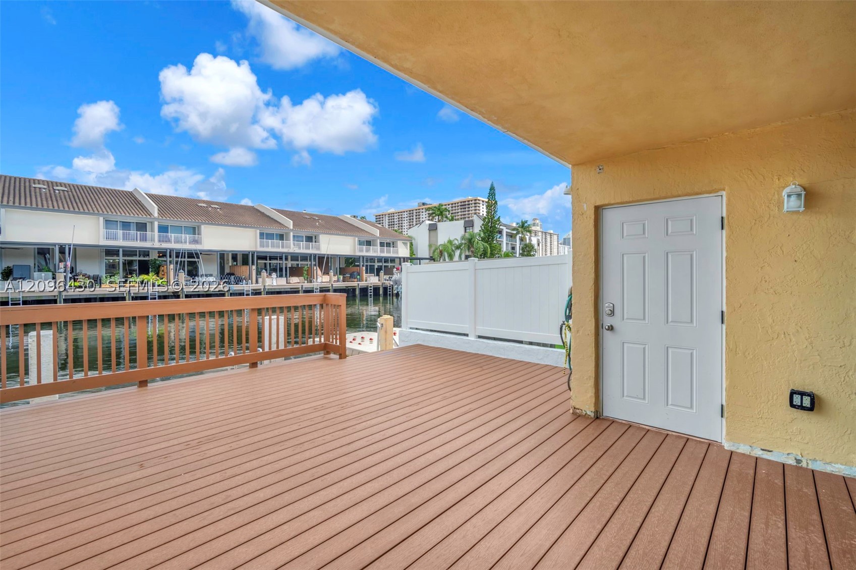 3925 NE 167th St #20, North Miami Beach FL 33160