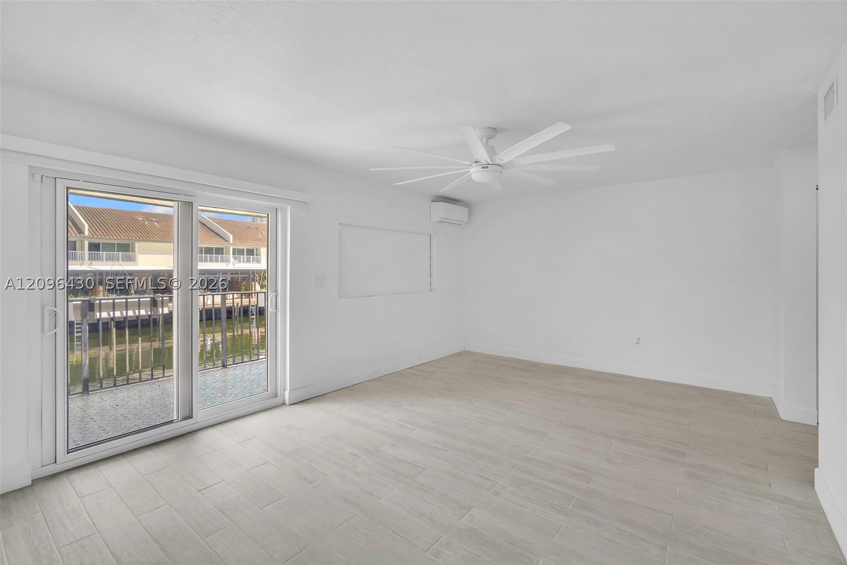 3925 NE 167th St #20, North Miami Beach FL 33160