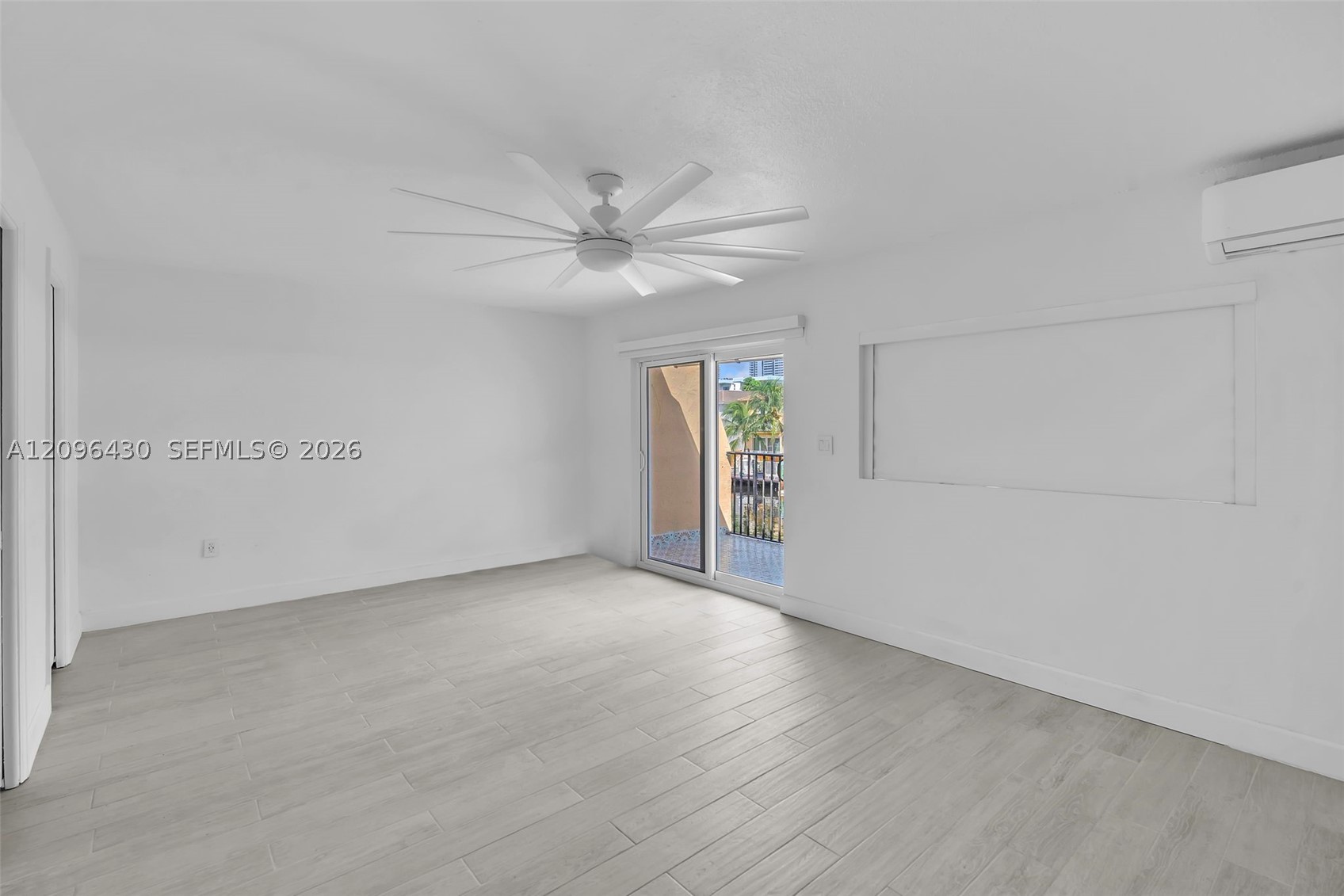 3925 NE 167th St #20, North Miami Beach FL 33160