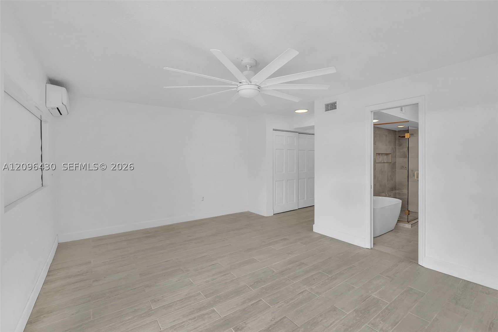3925 NE 167th St #20, North Miami Beach FL 33160