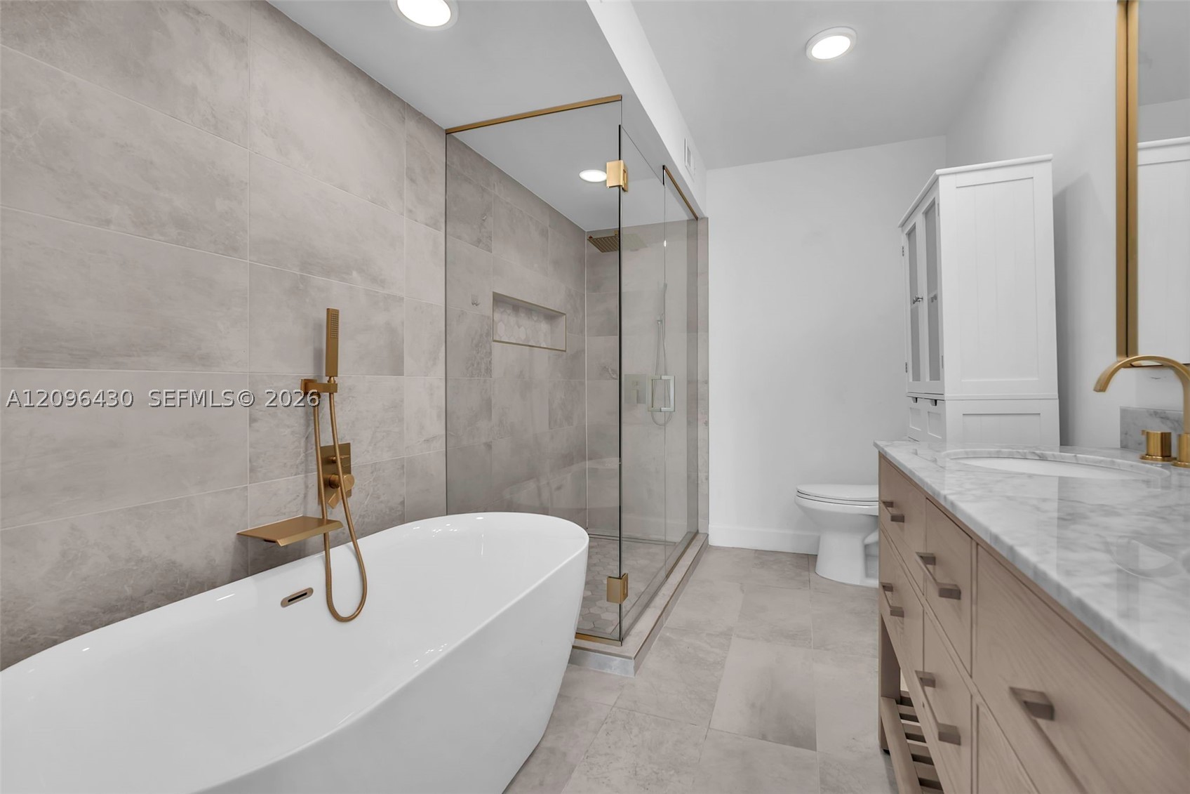 3925 NE 167th St #20, North Miami Beach FL 33160