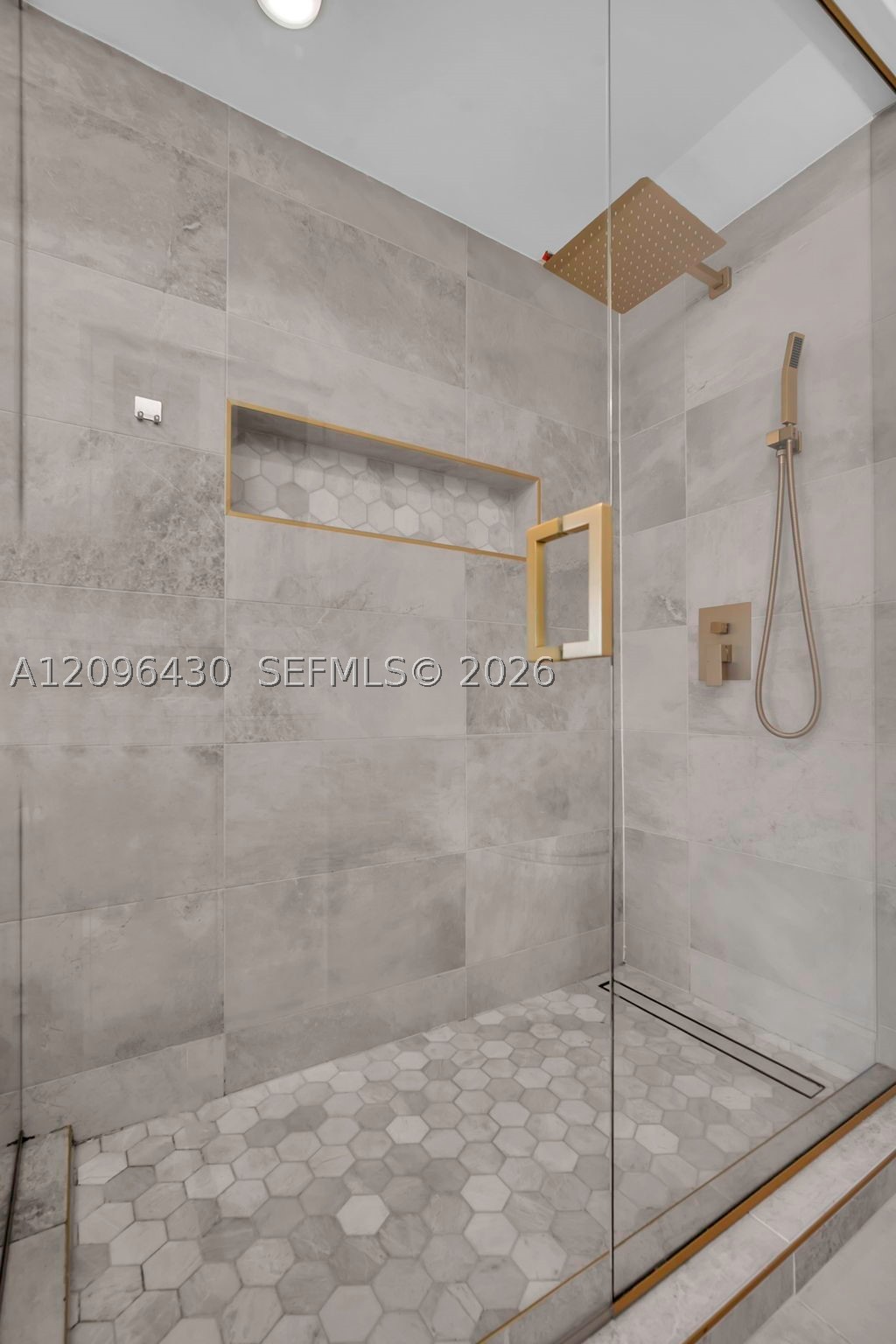 3925 NE 167th St #20, North Miami Beach FL 33160