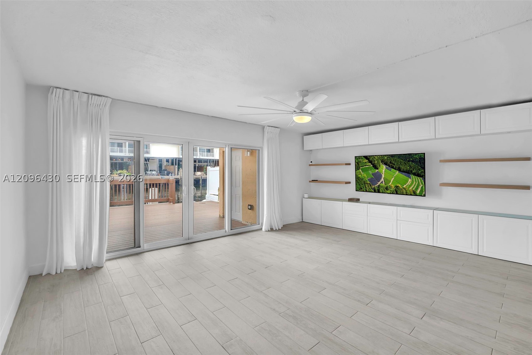 3925 NE 167th St #20, North Miami Beach FL 33160