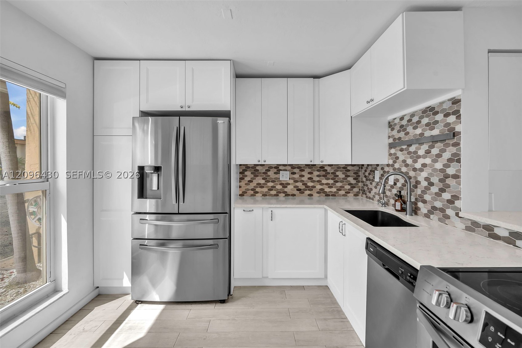 3925 NE 167th St #20, North Miami Beach FL 33160