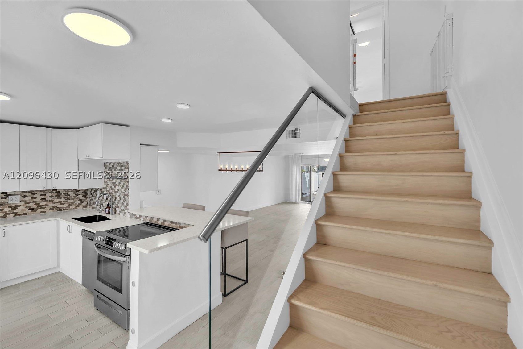 3925 NE 167th St #20, North Miami Beach FL 33160