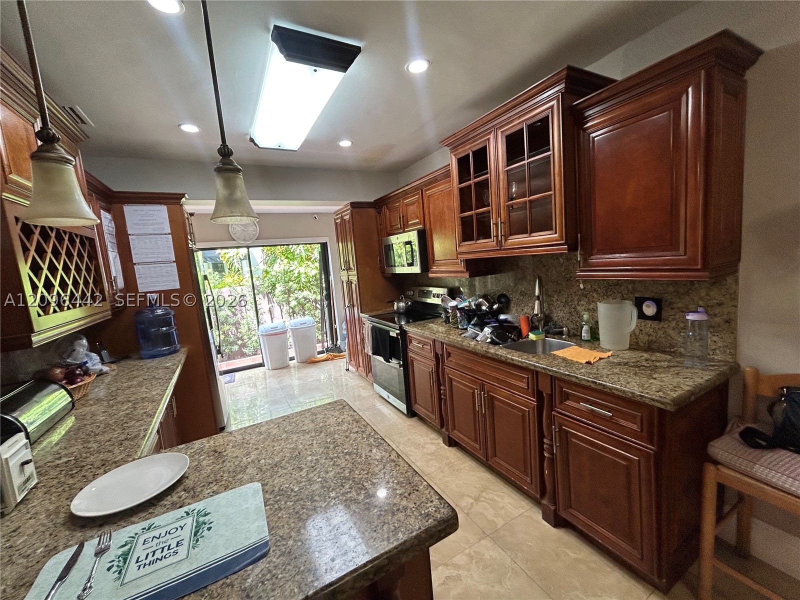 2331 SW 7th St, Miami FL 33135