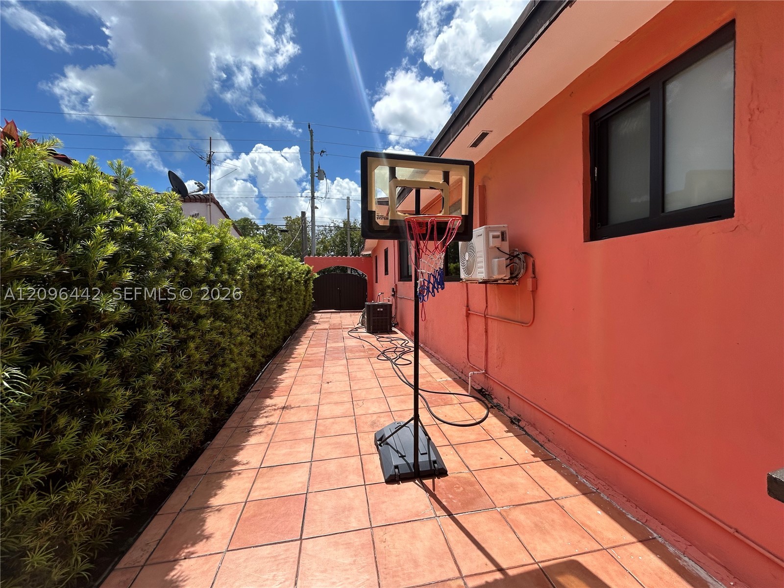 2331 SW 7th St, Miami FL 33135