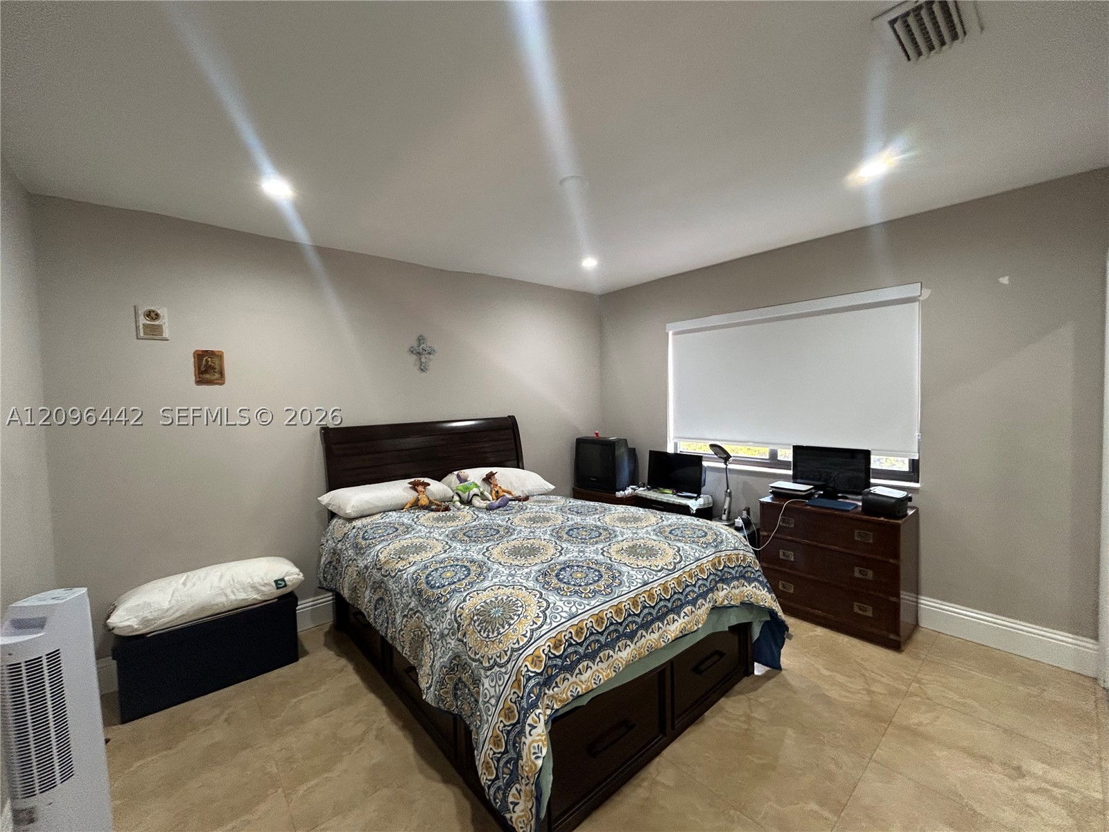2331 SW 7th St, Miami FL 33135