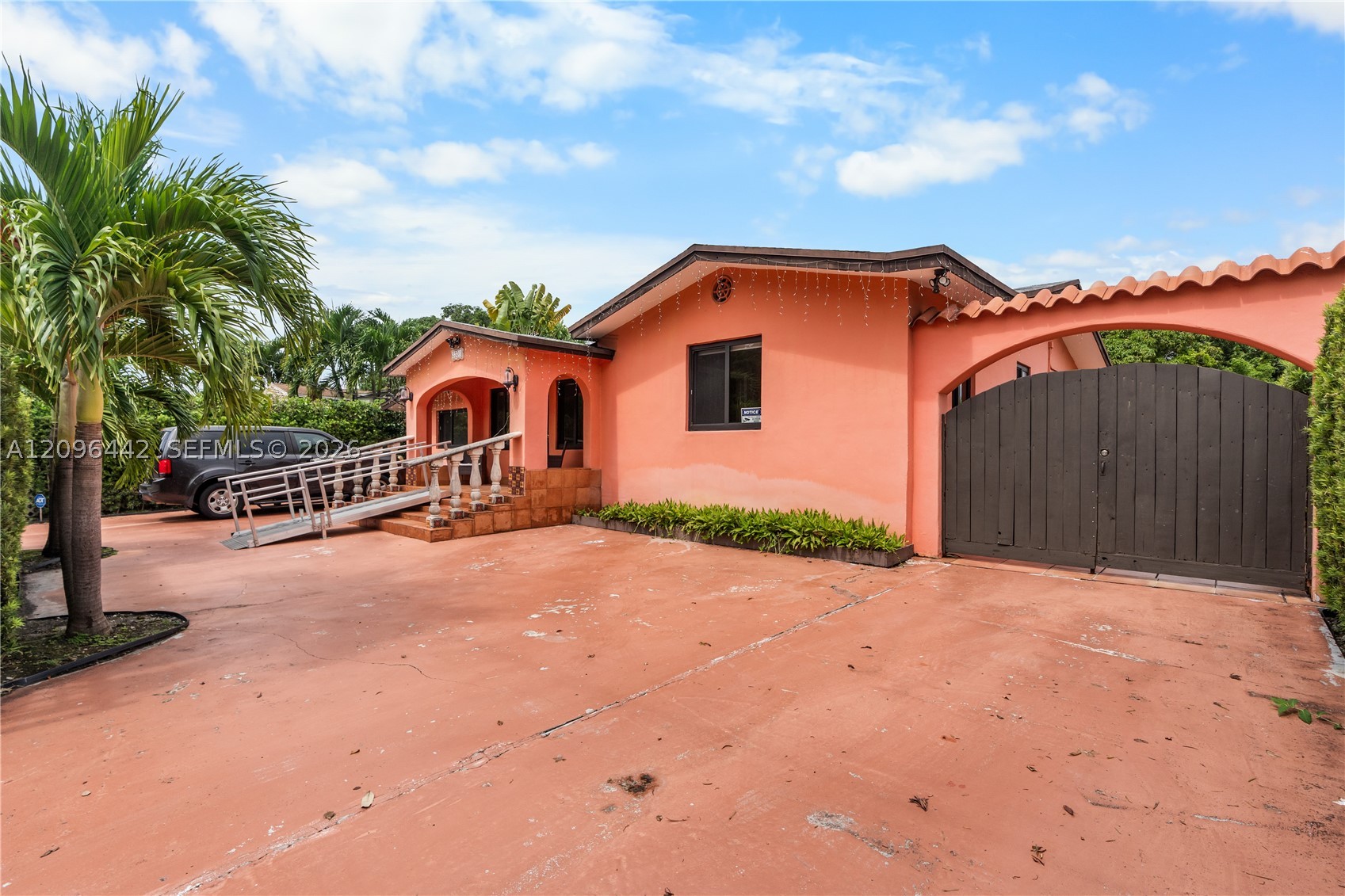 2331 SW 7th St, Miami FL 33135