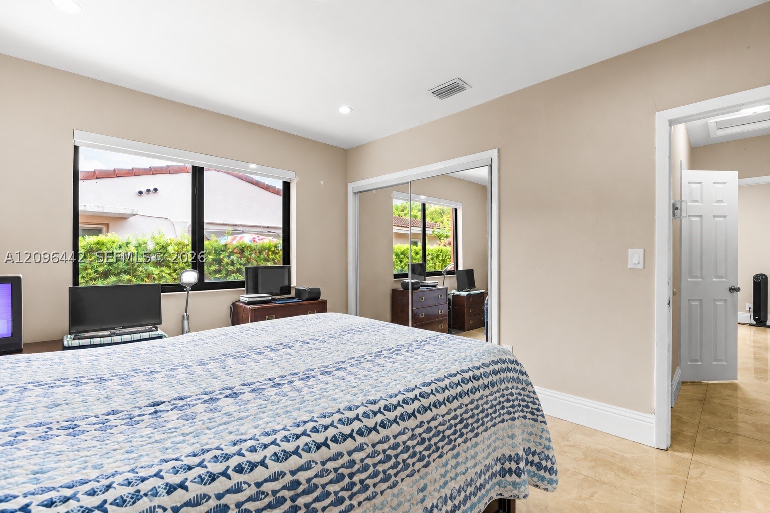 2331 SW 7th St, Miami FL 33135