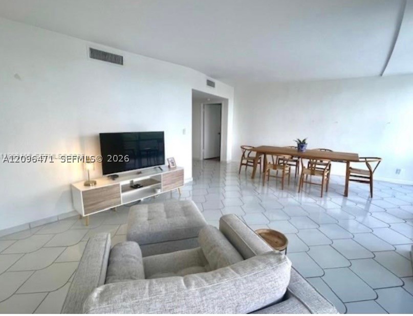 900 Bay Dr #311, Miami Beach FL 33141