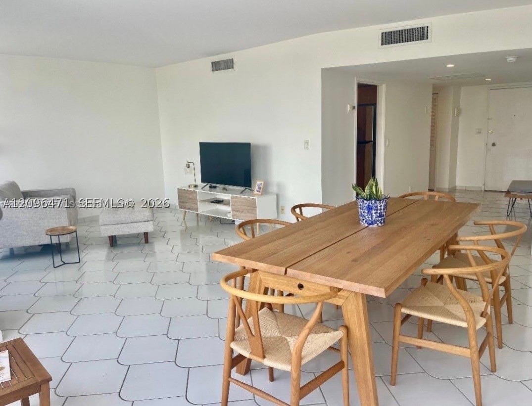900 Bay Dr #311, Miami Beach FL 33141
