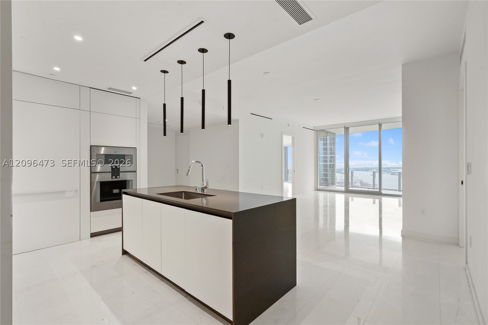 300 Biscayne Boulevard Way #3805W, Miami FL 33131