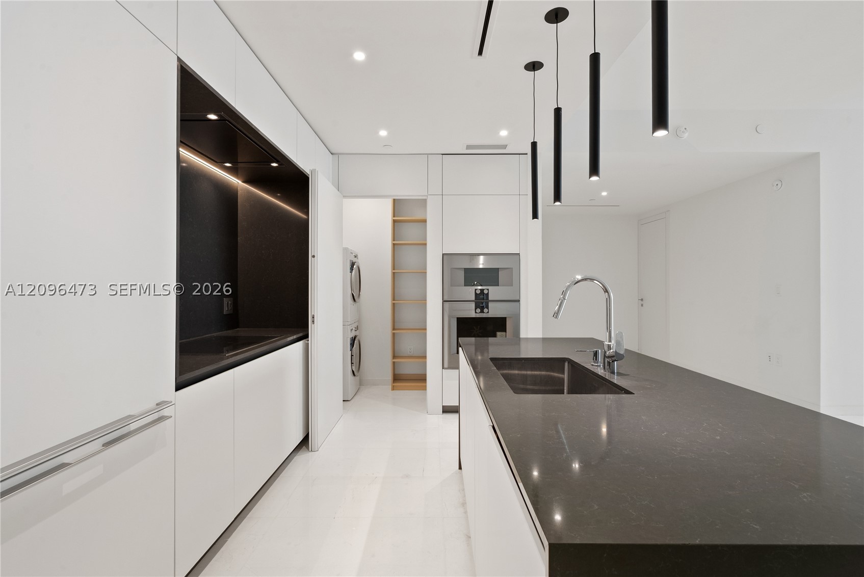 300 Biscayne Boulevard Way #3805W, Miami FL 33131
