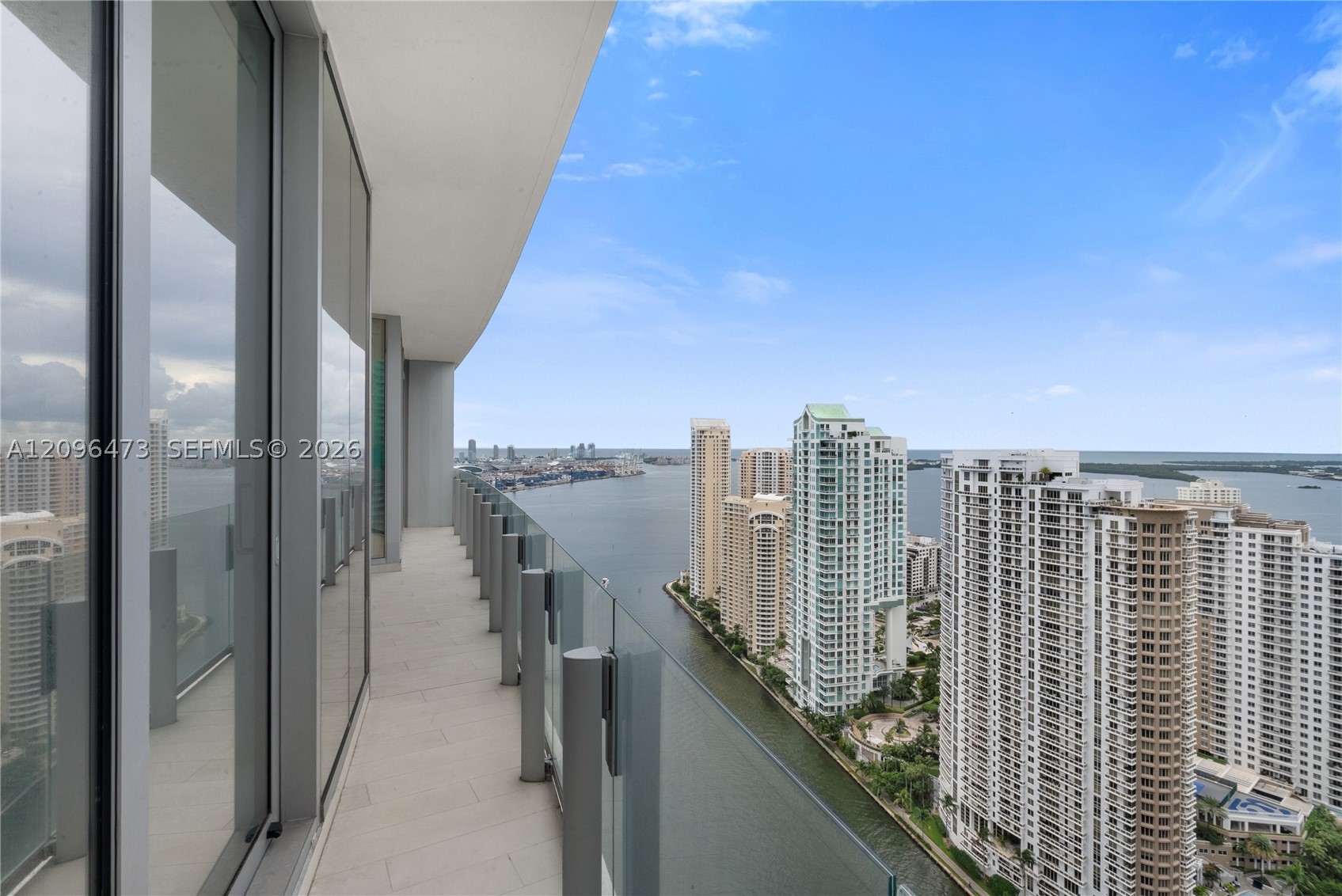 300 Biscayne Boulevard Way #3805W, Miami FL 33131