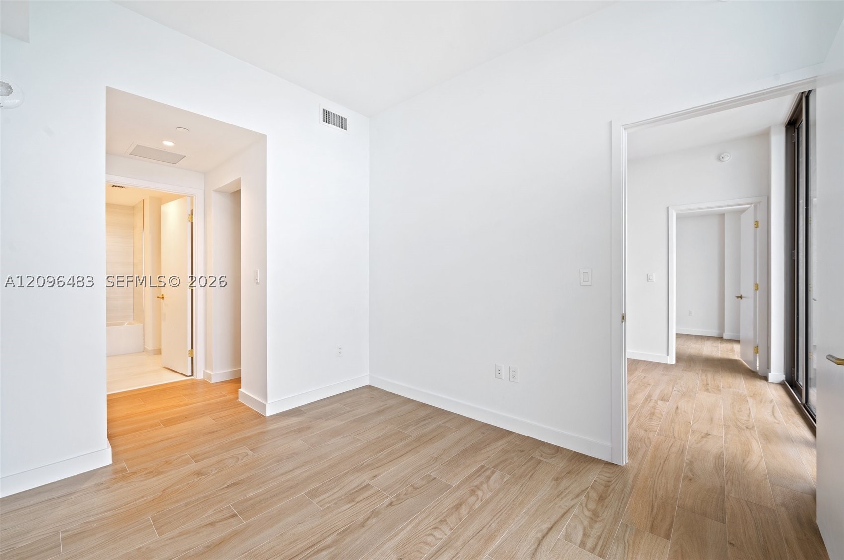 2678 Tigertail Ave #1903, Miami FL 33133