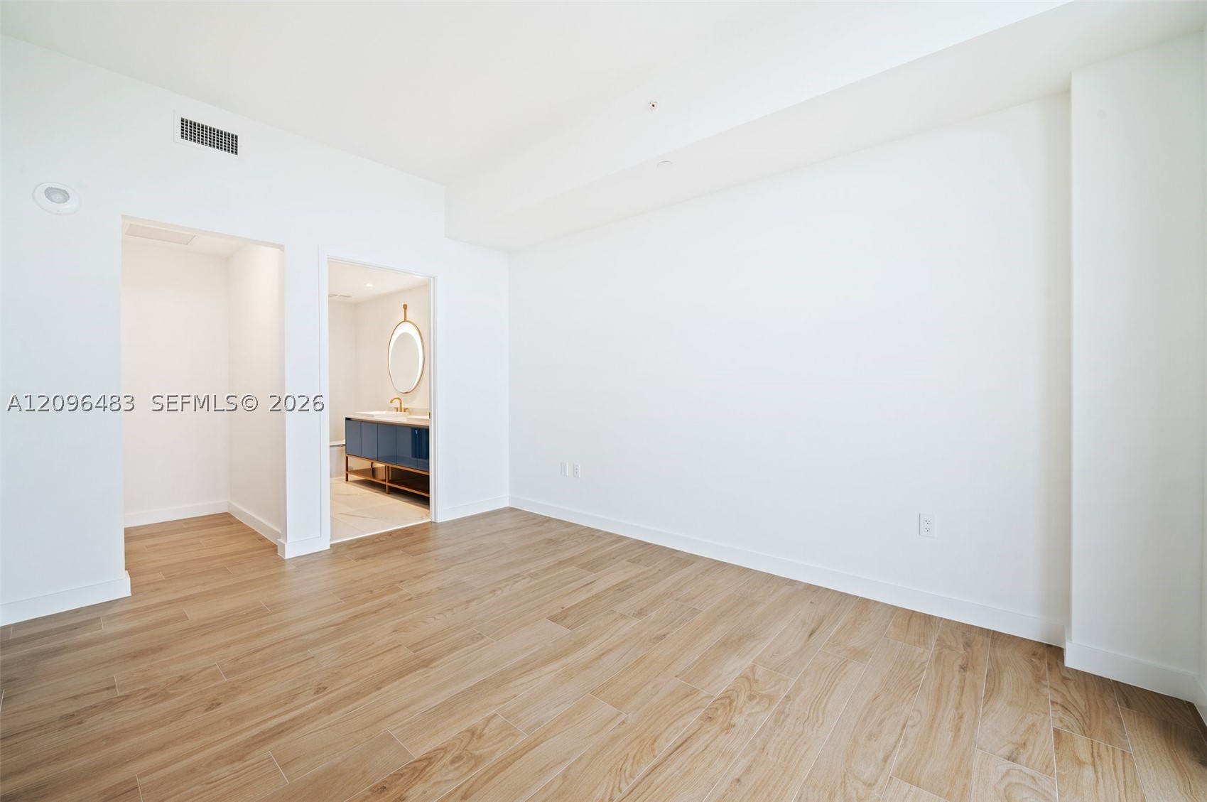 2678 Tigertail Ave #1903, Miami FL 33133
