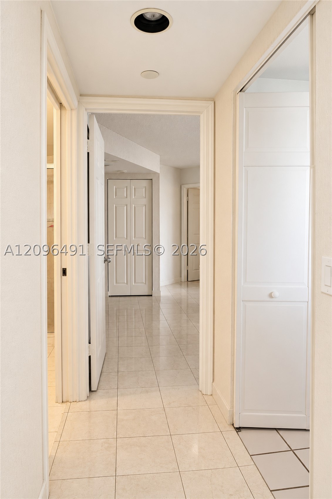 3500 Mystic Pointe Dr #1503, Aventura FL 33180