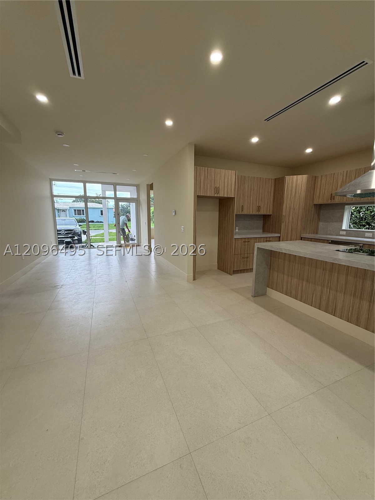 3240 SW 20th St, Miami FL 33145